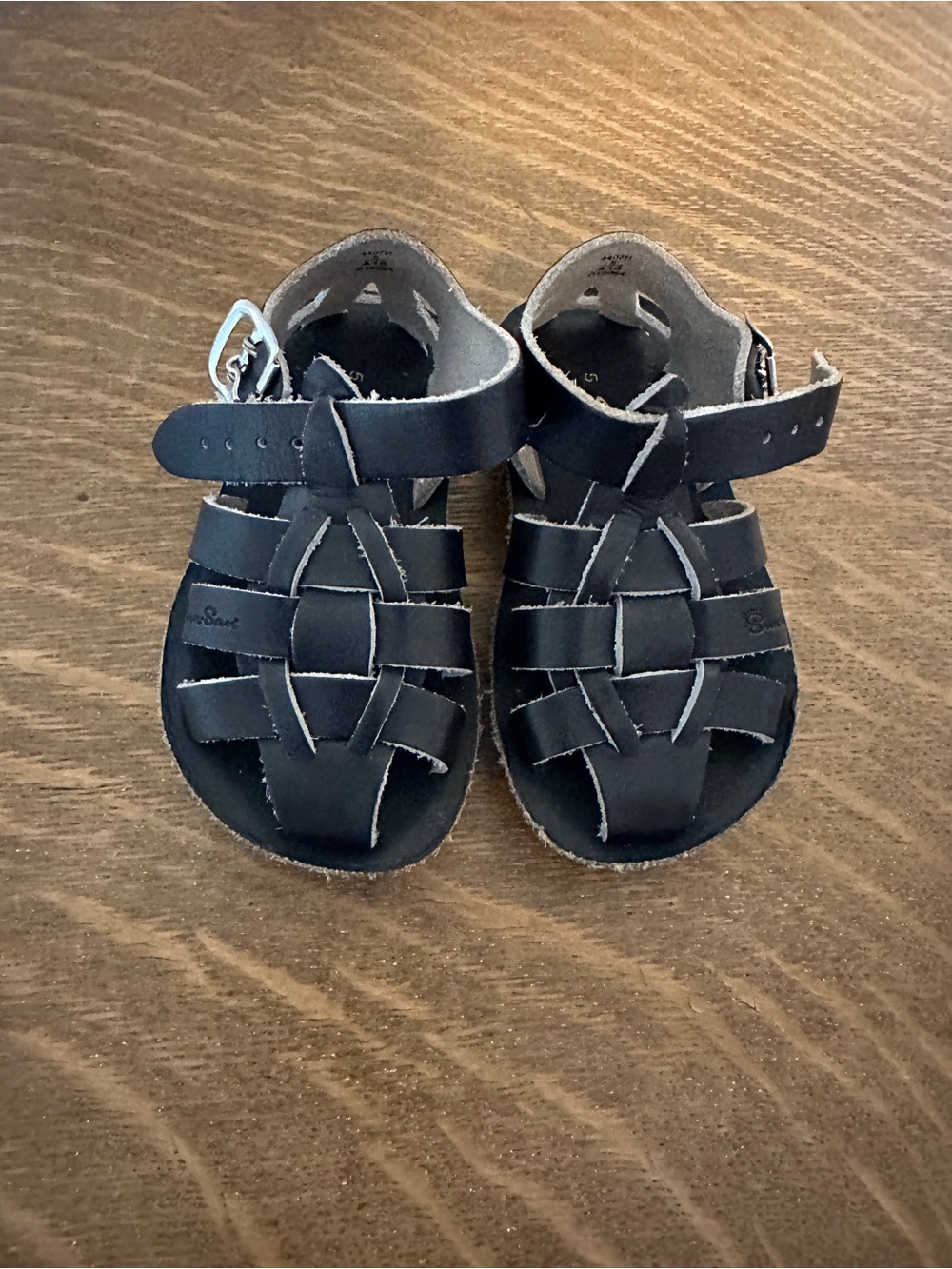 Children's Navy Leather Closed-Toe Fisherman Sandals - Classic Playtime Style